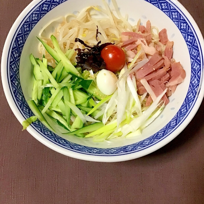 合鴨スモークスライスの冷やし中華。